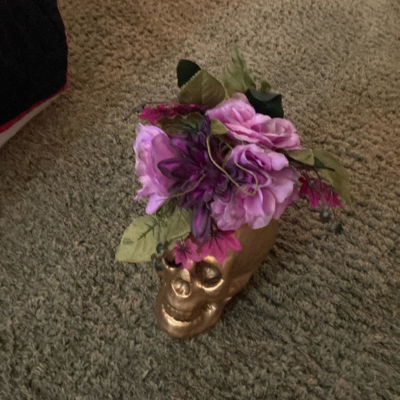 Skeleton head Halloween planters - Picture 1 of 4